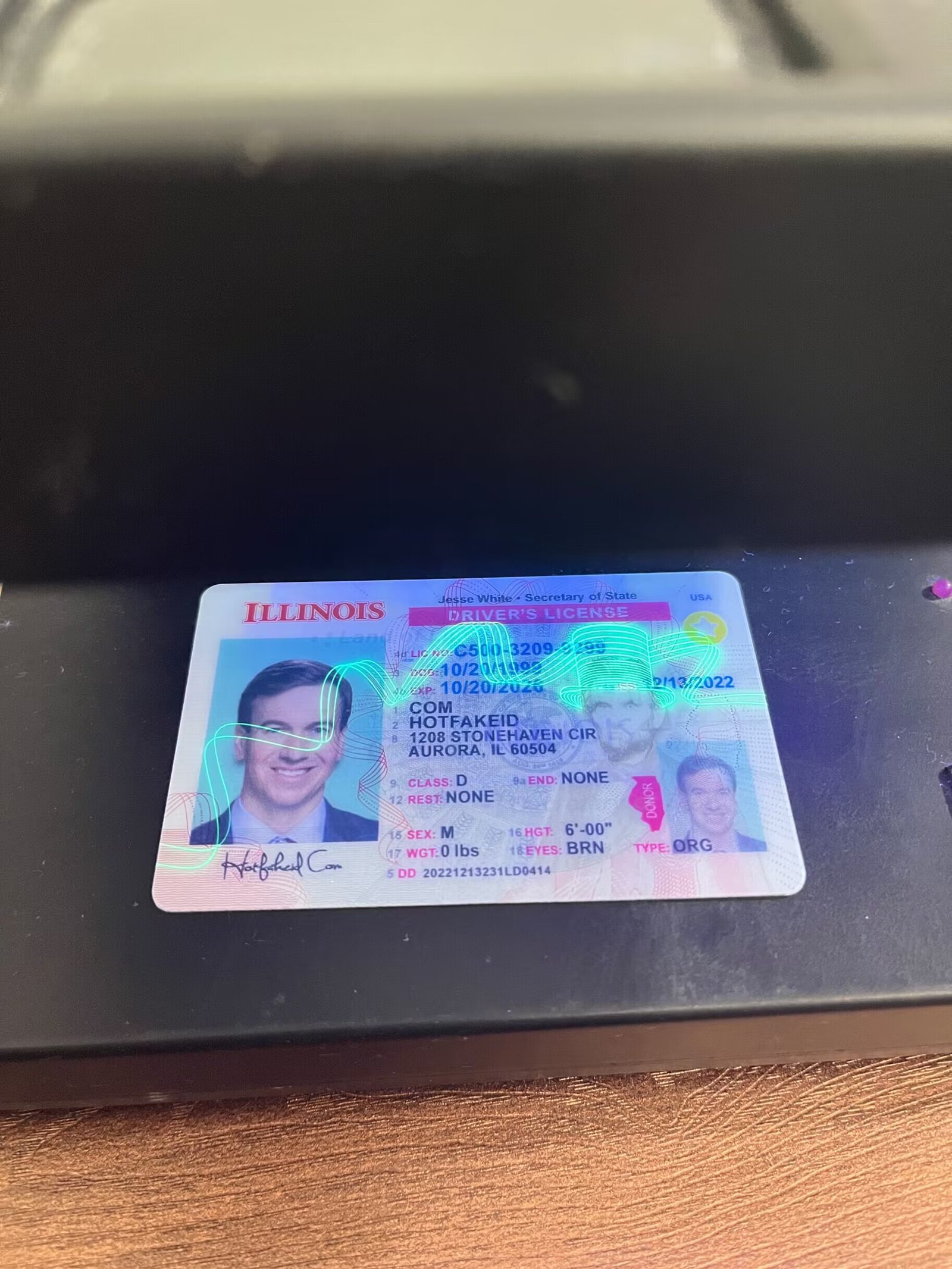 illinois-fake-id-uv